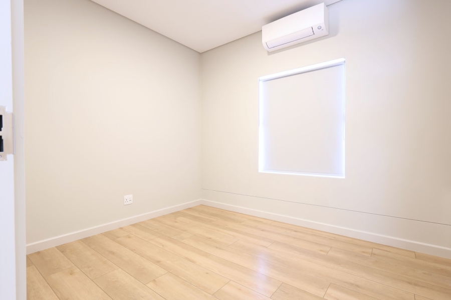 To Let 3 Bedroom Property for Rent in Lemoenkloof Western Cape